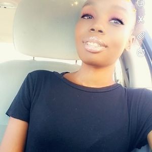 Meet your Posher, Sharikka